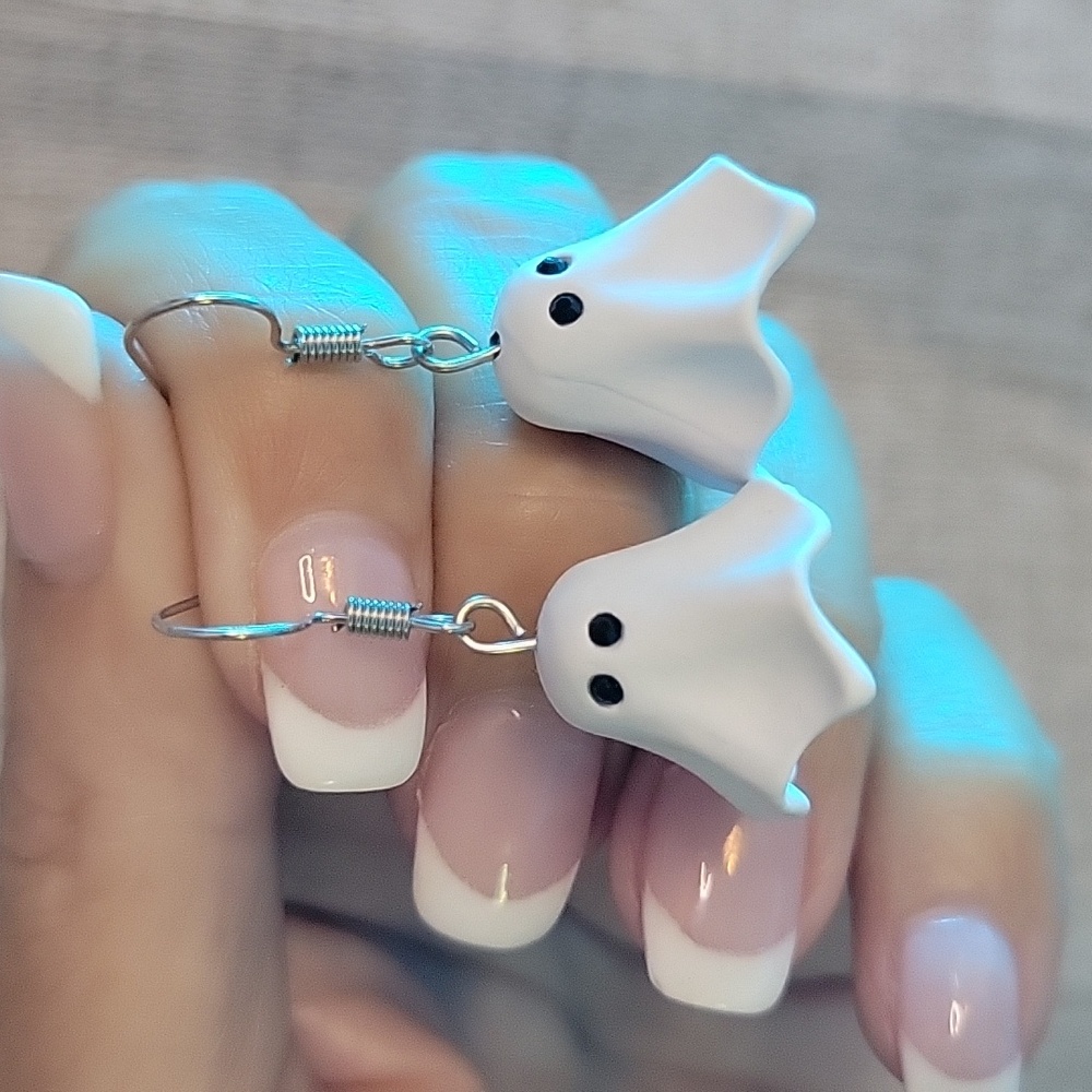 Cute Ghost Earrings - Picture 4 of 6
